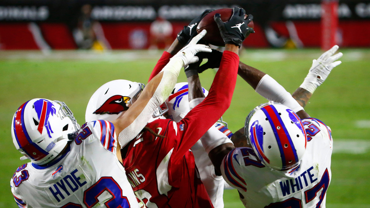 Cardinals' DeAndre Hopkins catches Hail Mary pass